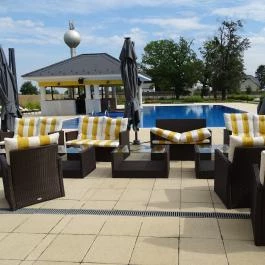 Forgách Kastély Mándok - Medence/kert