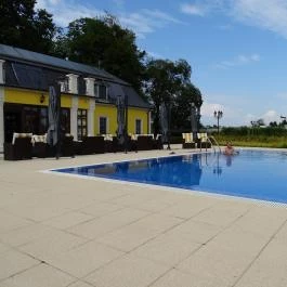 Forgách Kastély Mándok - Medence/kert