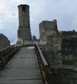 Kisnánai Várrom és Népi Műemlék