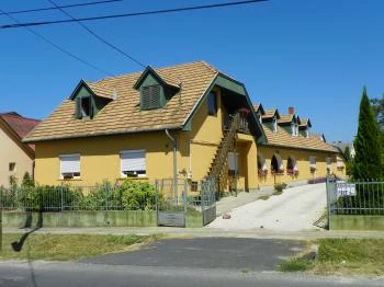 Zelei Vendégház Balatonszárszó