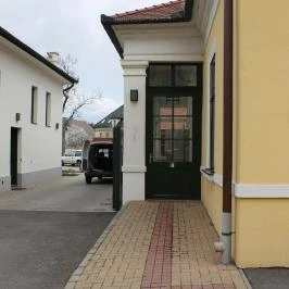 Govinda Vegetáriánus Étterem Eger - Külső kép
