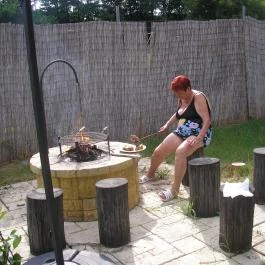 Sweet-Life Wellness Apartman, Egerszalók - Medence/kert