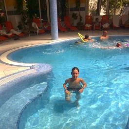 Puchner Kastélyszálló Bikal - Medence/kert