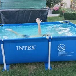 Czanek Apartman, Komárom - Medence/kert