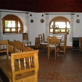 Erzsébet Szálloda Balatonőszöd, Balatonőszöd - Vendéglátás