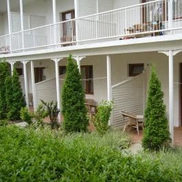 Hotel Yacht Wellness & Business Siófok - Külső kép