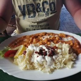 István Grill & Fagylaltkert, Balatonmáriafürdő - Étel/ital