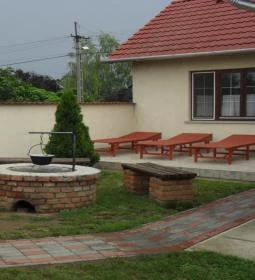 Holdfény Vendégház 