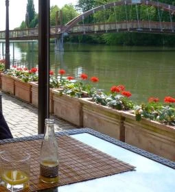 Szeparé Kávézó & Étterem