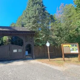 Agostyáni Arborétum, Agostyán - Külső kép