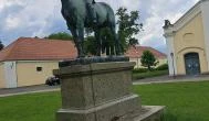 Báró Wenckheim Béla lovasszobra Kisbér - Egyéb