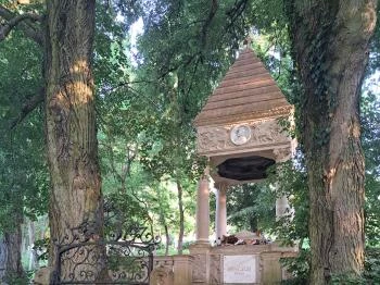 Benczúr Gyula Mauzóleum Szécsény