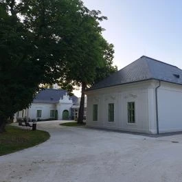 Benczúr-kúria Szécsény - Egyéb