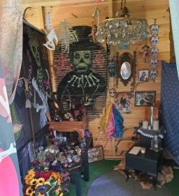 Boszorkánymúzeum és Boszorkánybazár