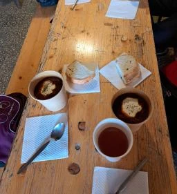 Czibulka János Kőhegyi Menedékház Büfé