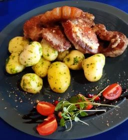 Fehér Fregatt Vendéglő