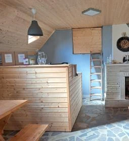 Feri Bácsi Borpincéje