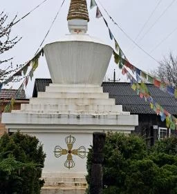 Gyógyító Buddha Sztúpa