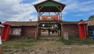 Henryx Western City, Császár