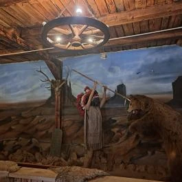 Henryx Western City Császár - Belső