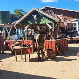 Henryx Western City Császár - Külső kép