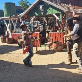 Henryx Western City Császár - Külső kép