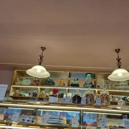 Hilda Cukrászda, Pilisszentkereszt - Egyéb