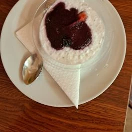 Hilda Cukrászda, Pilisszentkereszt - Egyéb