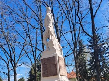 Hősi Emlékmű Tápiógyörgye