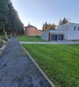 Isteni Irgalmasság templom 