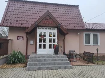 Kata Panzió Oroszlány