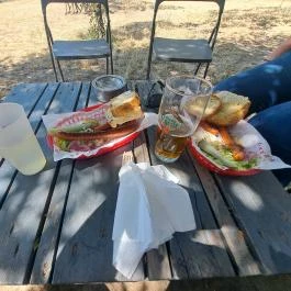 Kertünk bár és kilátó, Vác - Étel/ital