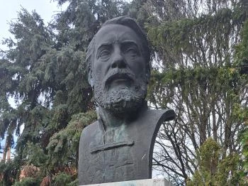 Kossuth Lajos szobra Tibolddaróc