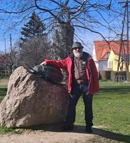 Krumplibogár szobor