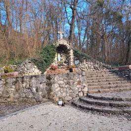 Lourdes-i barlang Bajót - Egyéb