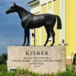 Lovas szobor, Kisbér - Egyéb