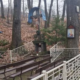 Mária-kegyhely, Szentkút, Pilisszentkereszt - Egyéb