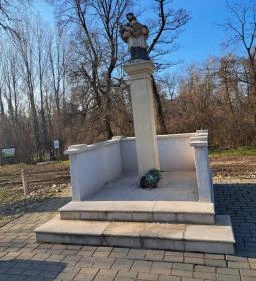 Nepomuki Szent János szobor