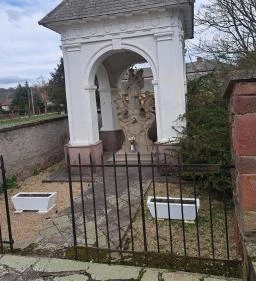 27. legjobb látnivaló: Nepomuki Szent János szobor