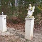 Sarlós Boldogasszony-kegykápolna Máriakálnok - Egyéb