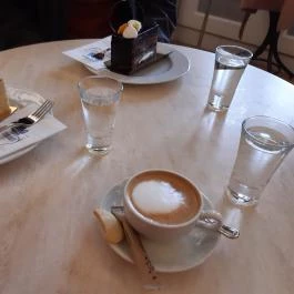 Szalon Kávézó, Tata - Egyéb