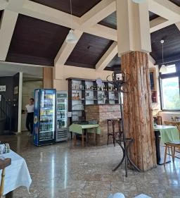 Százlépcső Étterem