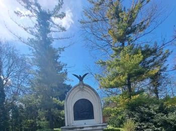 Szent István király és Szent Imre herceg emlékmű Tápiógyörgye