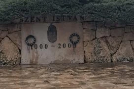 Szent István szobor Tiszaújváros