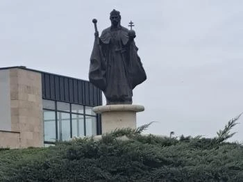 Szent István szobor Tiszaújváros