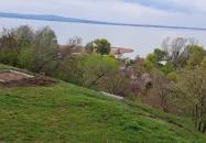 Szent Mihály kápolna és domb Vonyarcvashegy