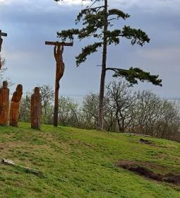 Szent Mihály kápolna és domb