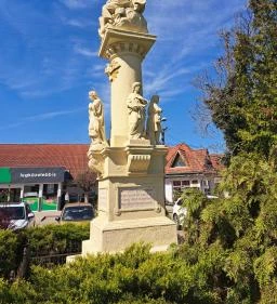 Szentháromság-szobor