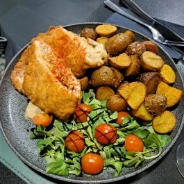 Tersztyánszky Bisztró, Csákvár - Egyéb