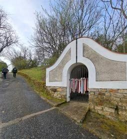 Tóvölgyi László sétány